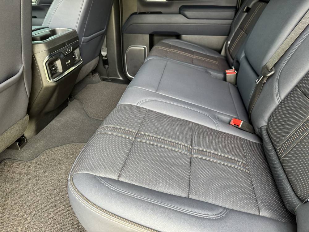 2024 Chevrolet Silverado 2500HD — photo 23 of 45
