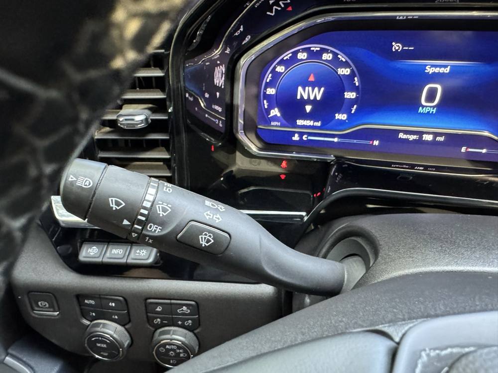 2024 Chevrolet Silverado 2500HD — photo 29 of 45