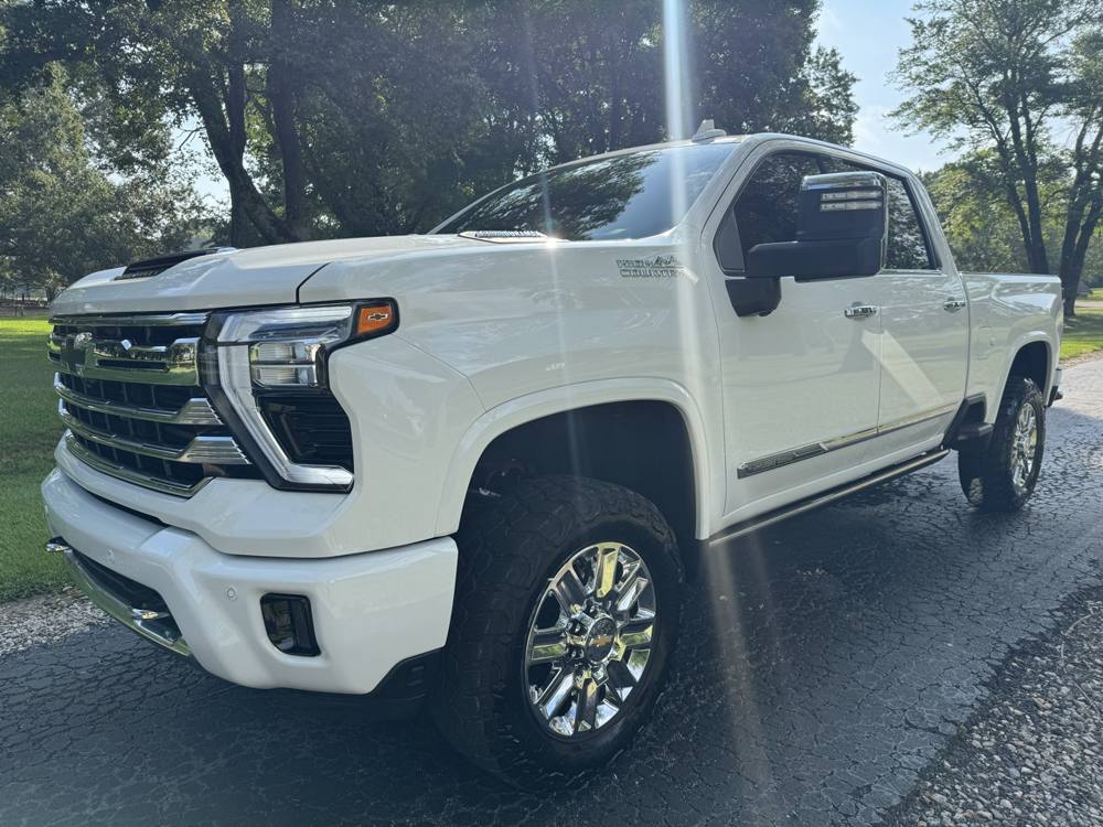 2024 Chevrolet Silverado 2500HD — photo 3 of 45