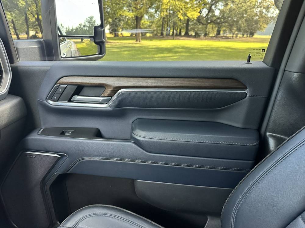2024 Chevrolet Silverado 2500HD — photo 34 of 45