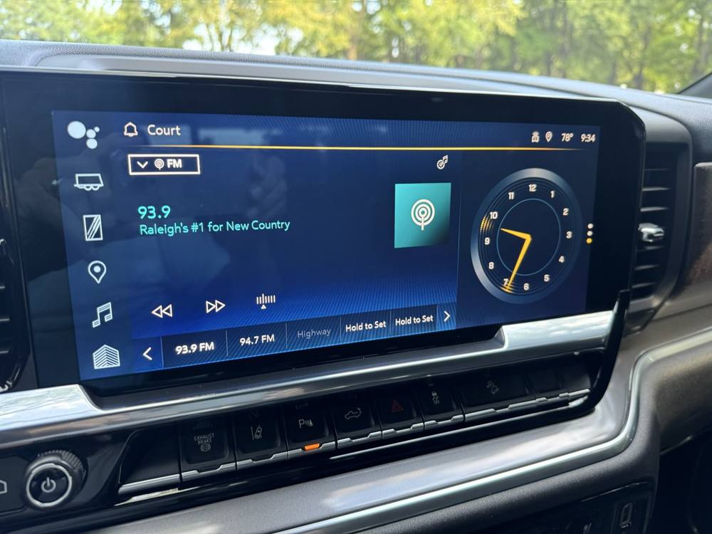 2024 Chevrolet Silverado 2500HD — photo 35 of 45