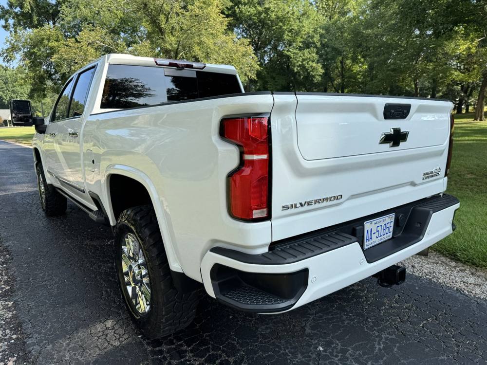 2024 Chevrolet Silverado 2500HD — photo 6 of 45