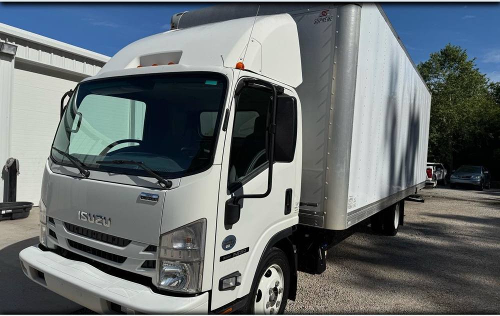 2017 Isuzu NRR DSL REG AT