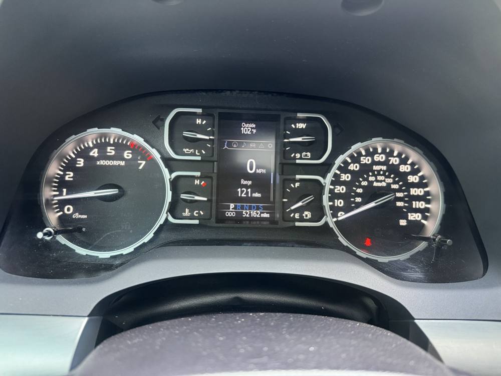 2019 Toyota Tundra 4WD — photo 27 of 46