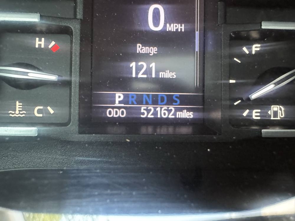 2019 Toyota Tundra 4WD — photo 28 of 46