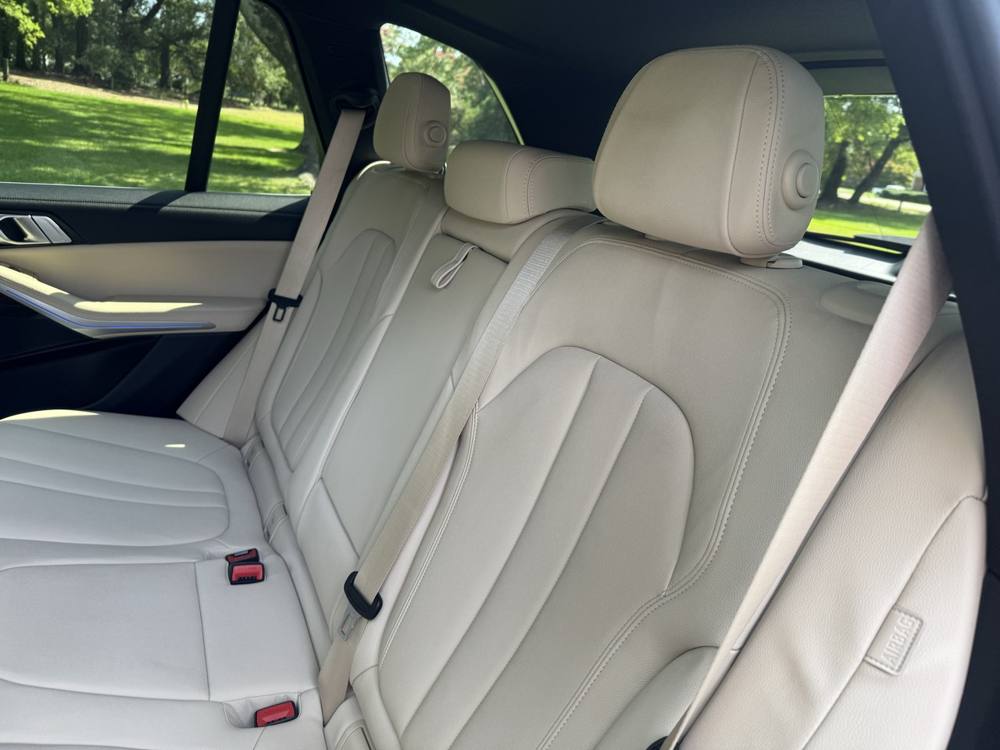 2019 BMW X5 — photo 14 of 41