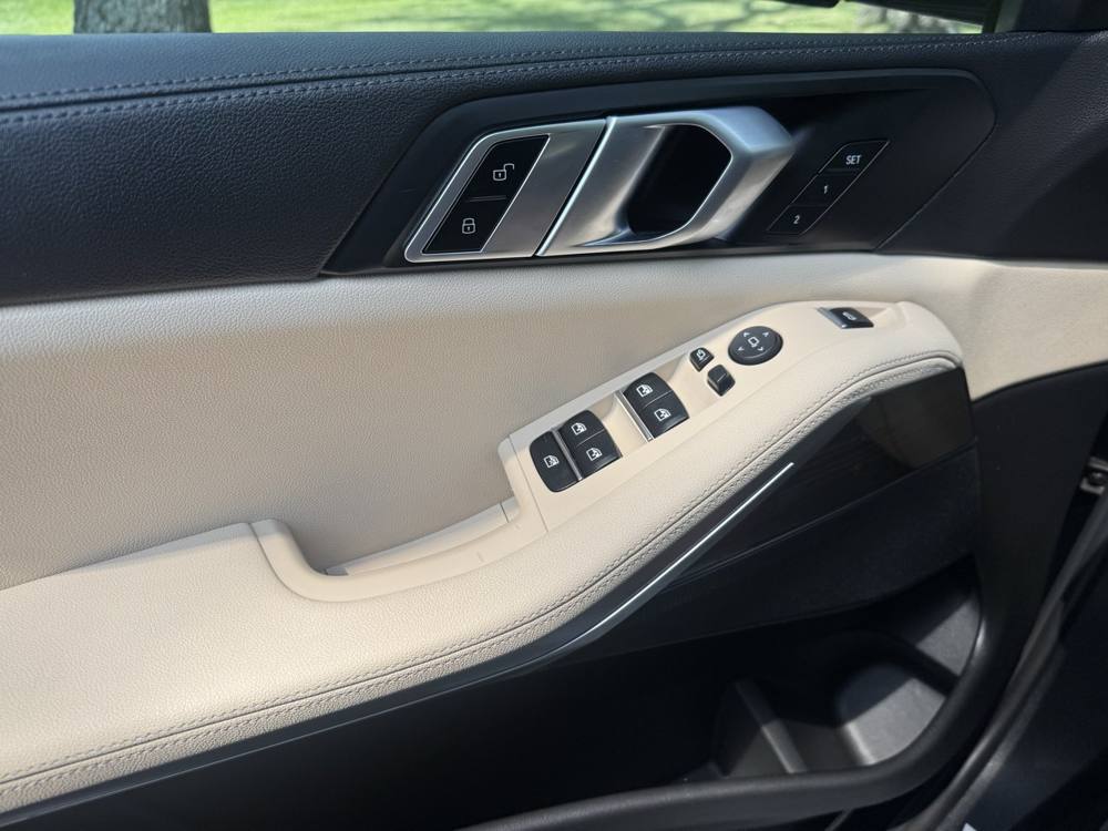 2019 BMW X5 — photo 30 of 41