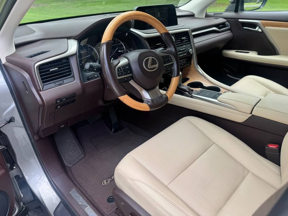 2020 Lexus RX — photo 12 of 45