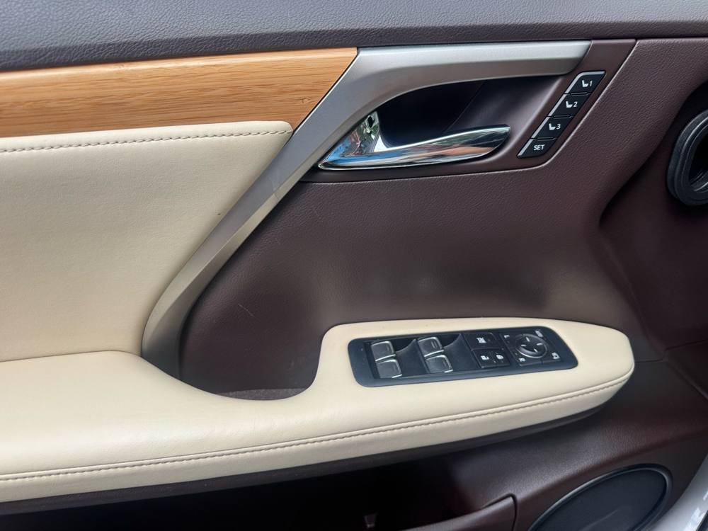2020 Lexus RX — photo 32 of 45