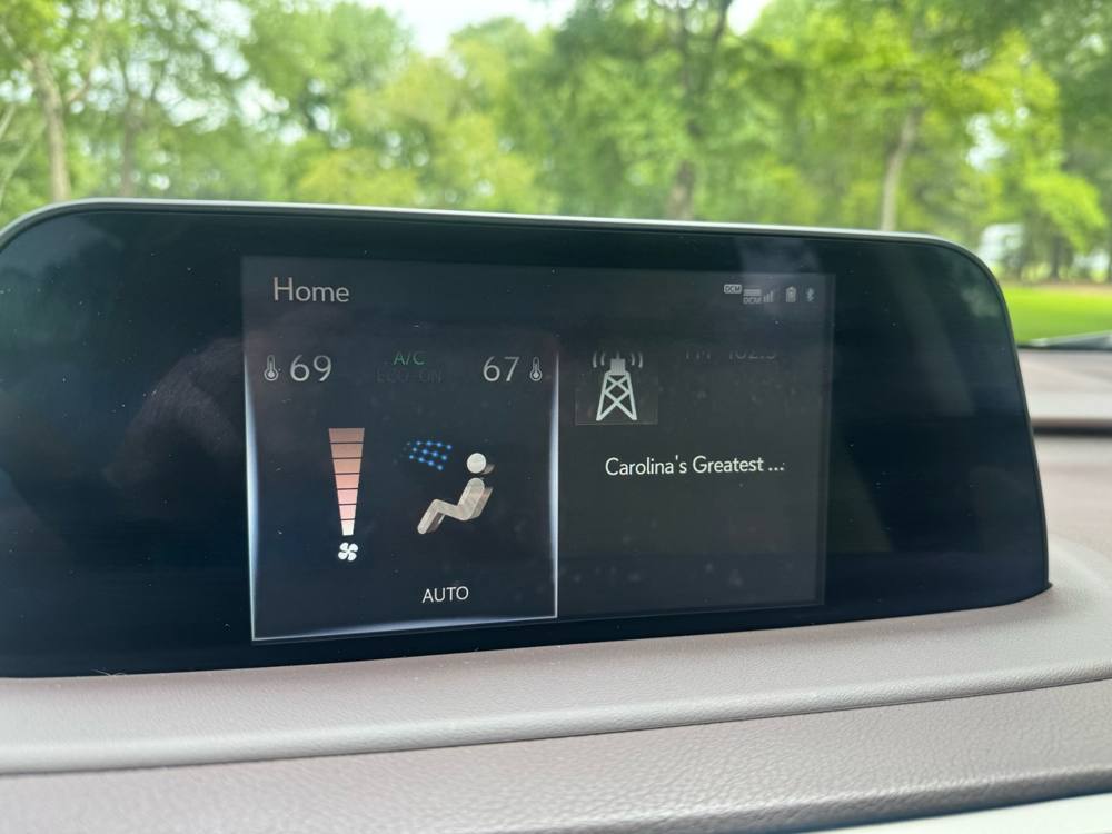 2020 Lexus RX — photo 34 of 45