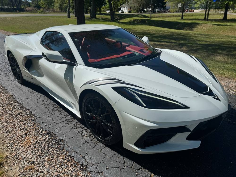 2024 Chevrolet Corvette — photo 11 of 41