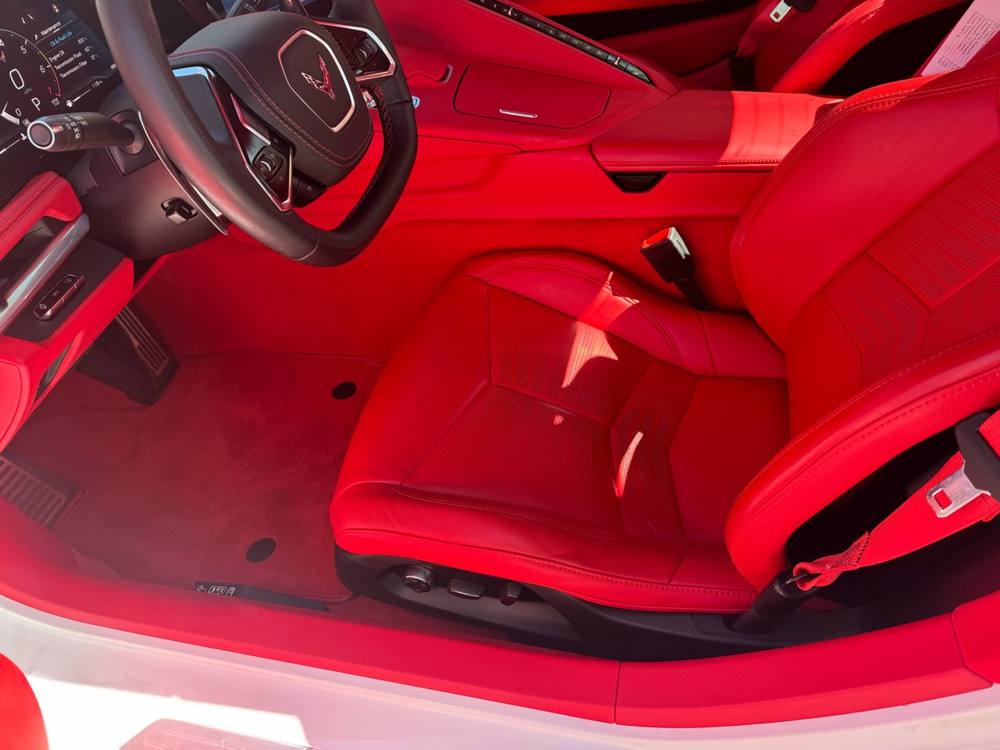 2024 Chevrolet Corvette — photo 18 of 41