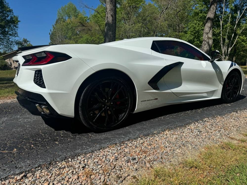 2024 Chevrolet Corvette — photo 9 of 41