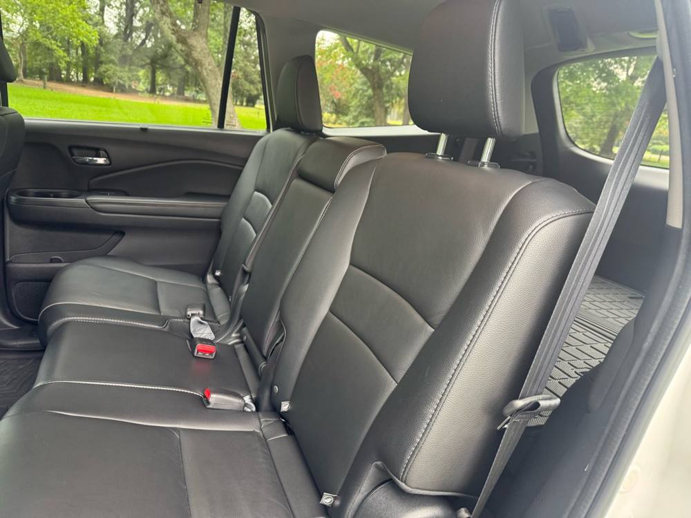 2020 Honda Pilot — photo 16 of 40