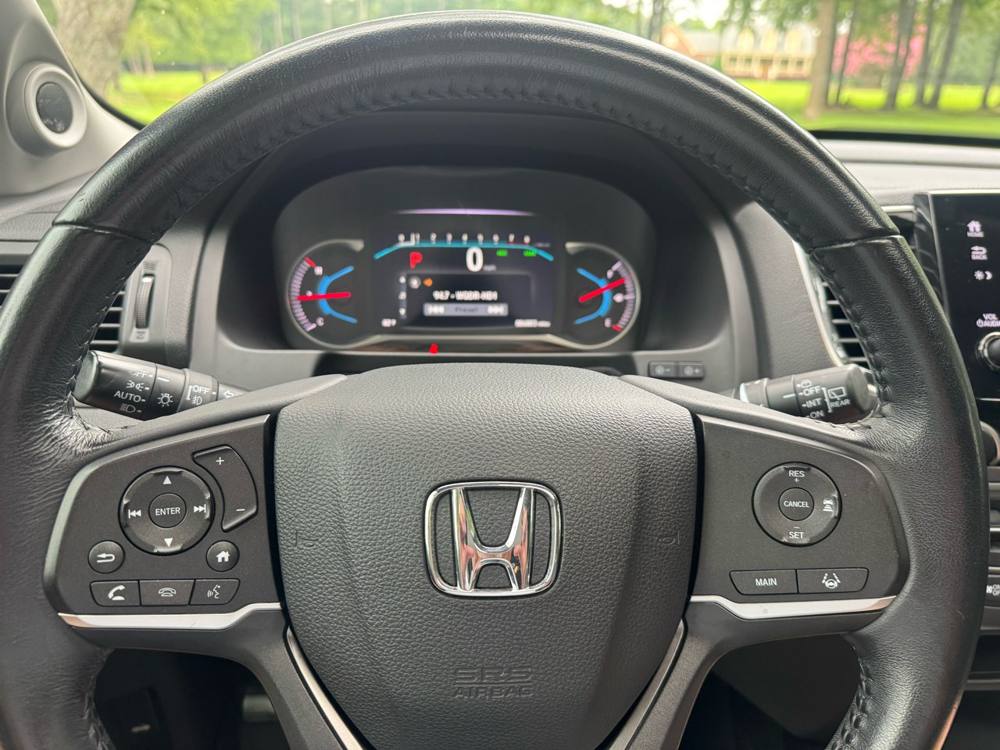 2020 Honda Pilot — photo 23 of 40