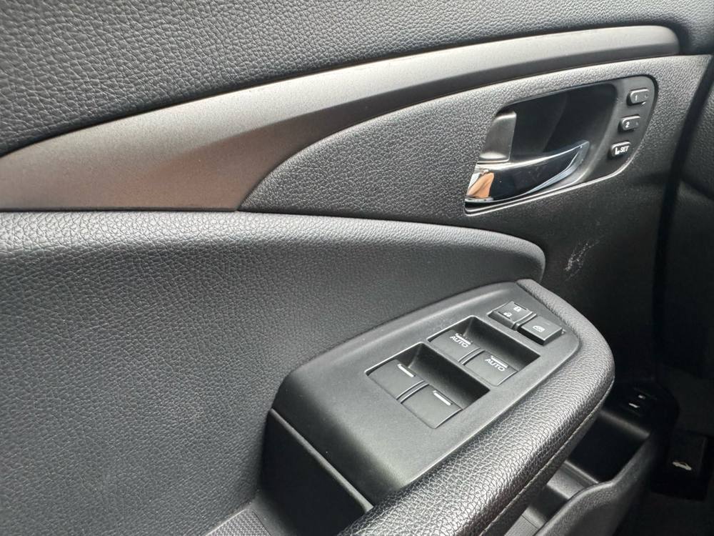 2020 Honda Pilot — photo 30 of 40