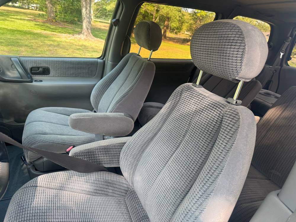 1995 Mercury Villager Wagon — photo 13 of 33