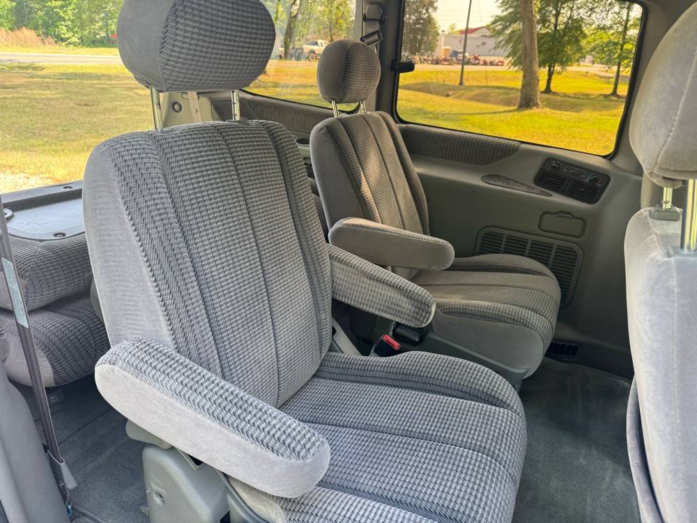 1995 Mercury Villager Wagon — photo 15 of 33