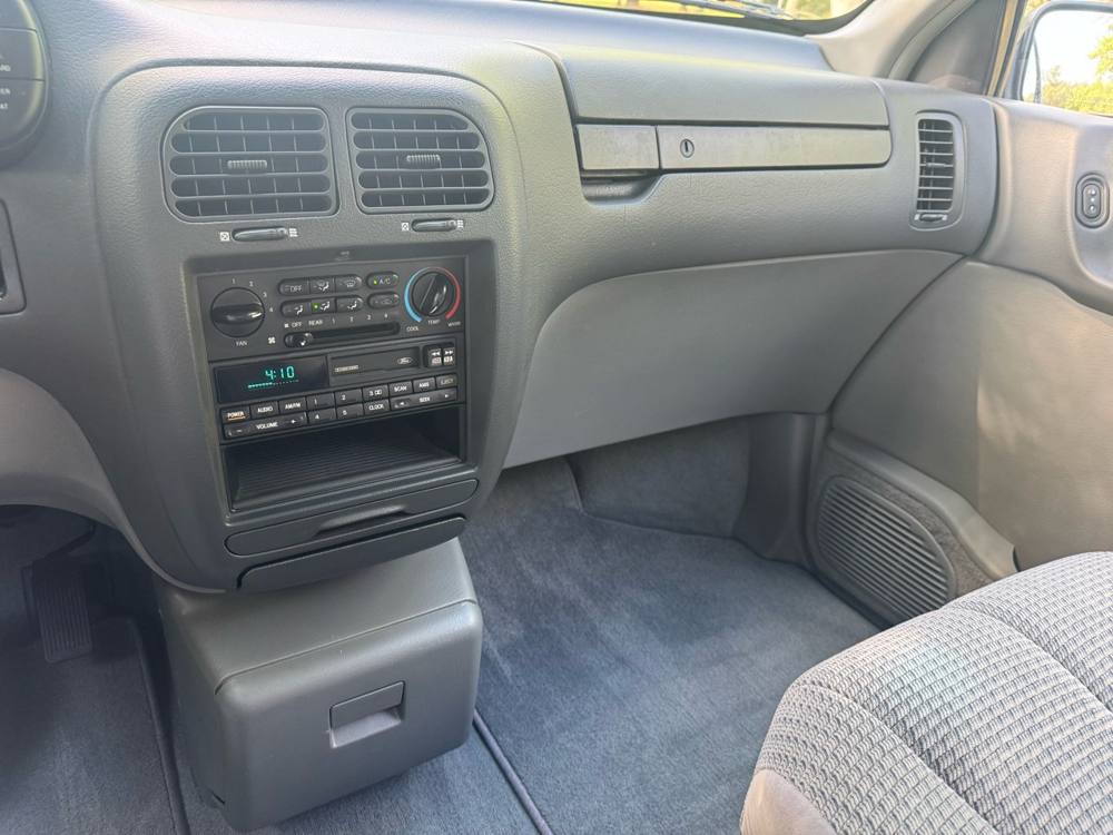 1995 Mercury Villager Wagon — photo 26 of 33