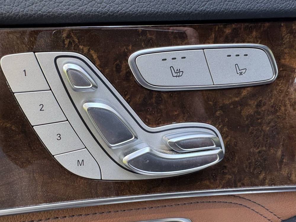 2018 Mercedes-Benz GLC — photo 18 of 45
