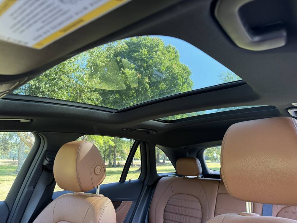 2018 Mercedes-Benz GLC — photo 24 of 45