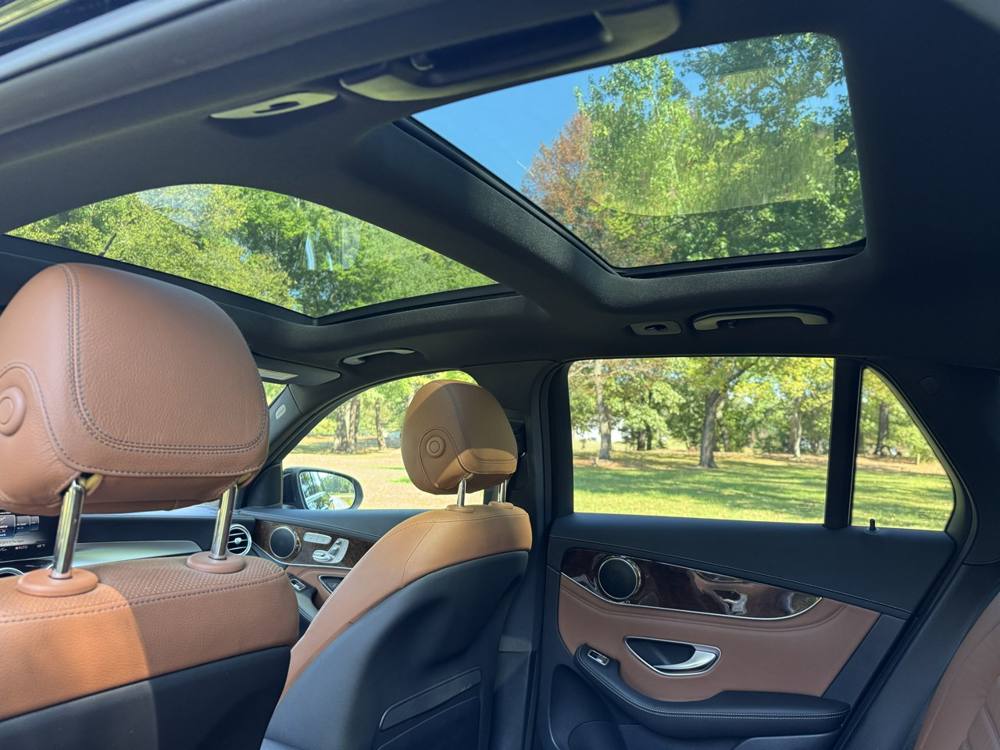 2018 Mercedes-Benz GLC — photo 25 of 45