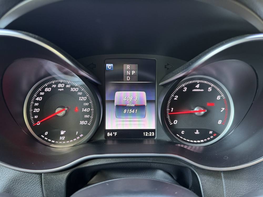 2018 Mercedes-Benz GLC — photo 31 of 45