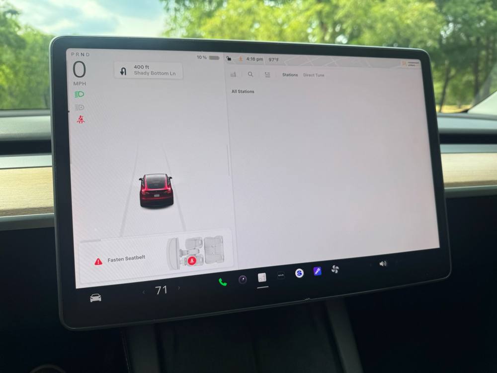2024 Tesla Model Y — photo 14 of 27