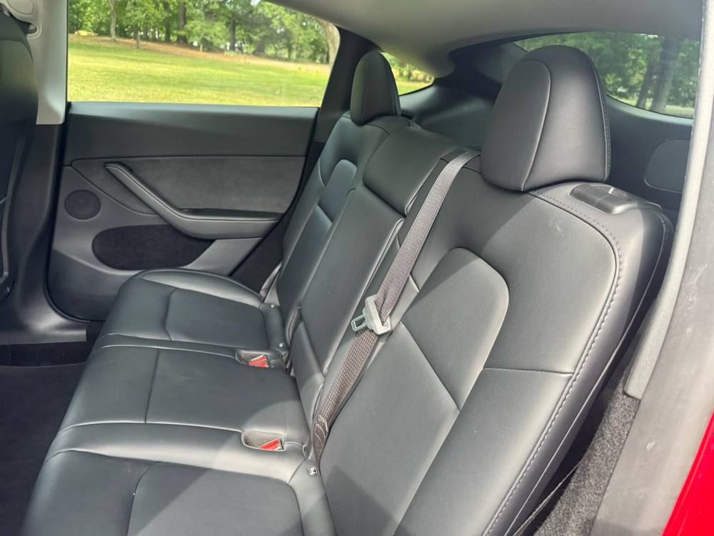 2024 Tesla Model Y — photo 19 of 27