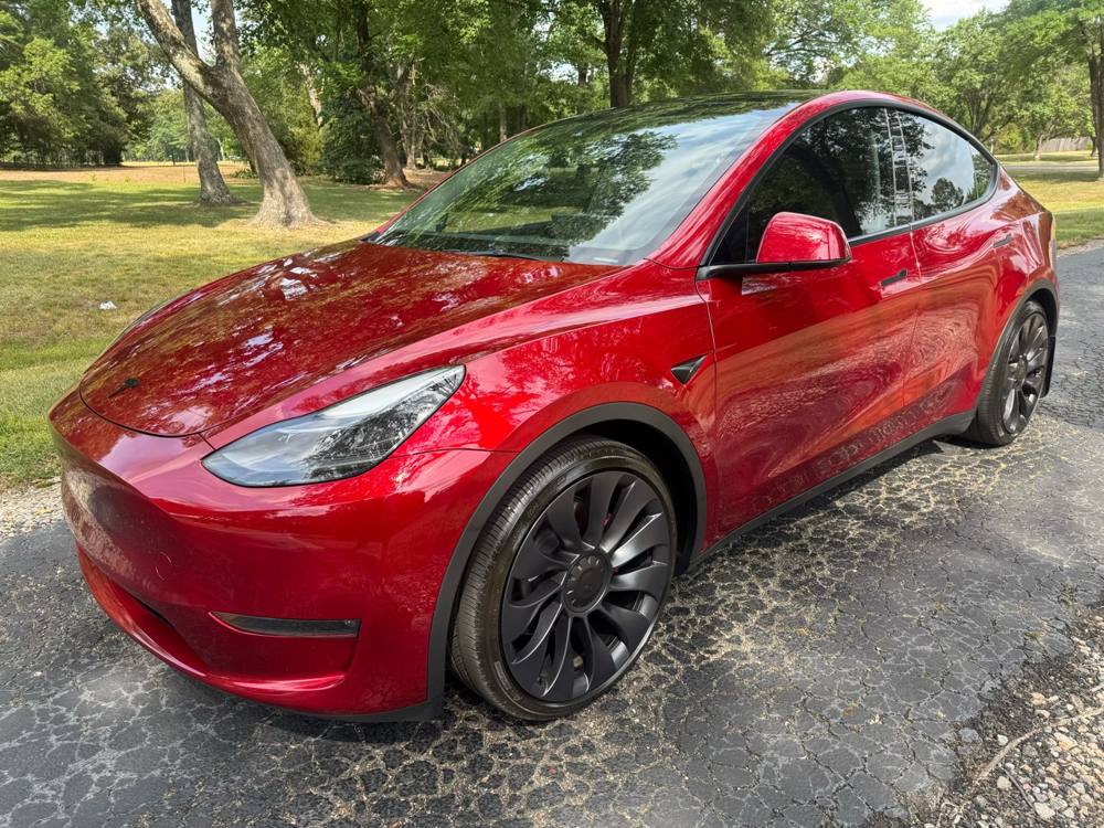 2024 Tesla Model Y — photo 2 of 27