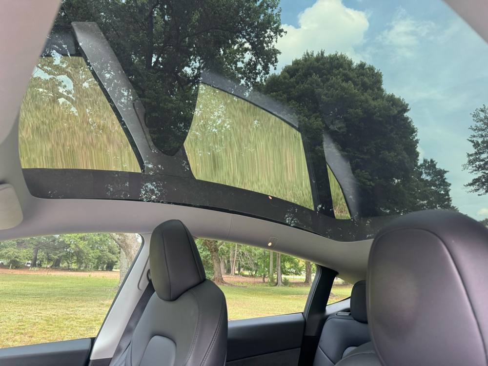 2024 Tesla Model Y — photo 26 of 27