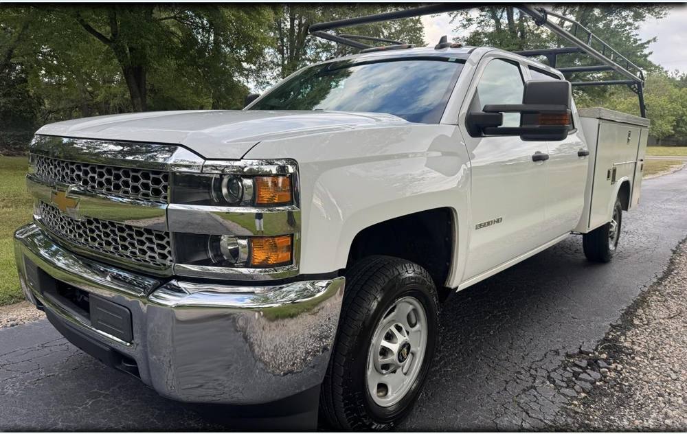 2019 Chevrolet Silverado 2500HD — photo 1 of 40