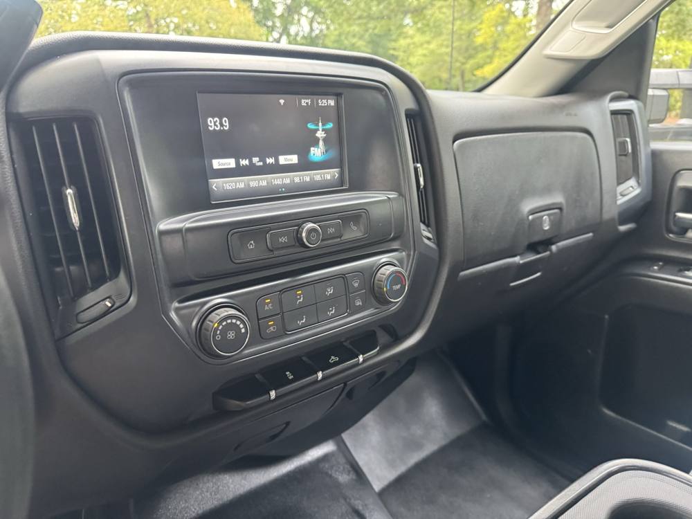 2019 Chevrolet Silverado 2500HD — photo 36 of 40