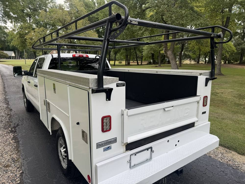 2019 Chevrolet Silverado 2500HD — photo 5 of 40