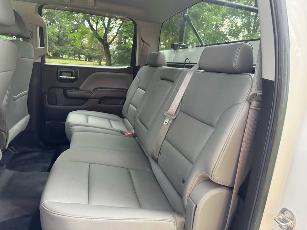 2016 Chevrolet Silverado 2500HD — photo 18 of 33