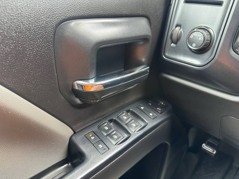 2016 Chevrolet Silverado 2500HD — photo 24 of 33