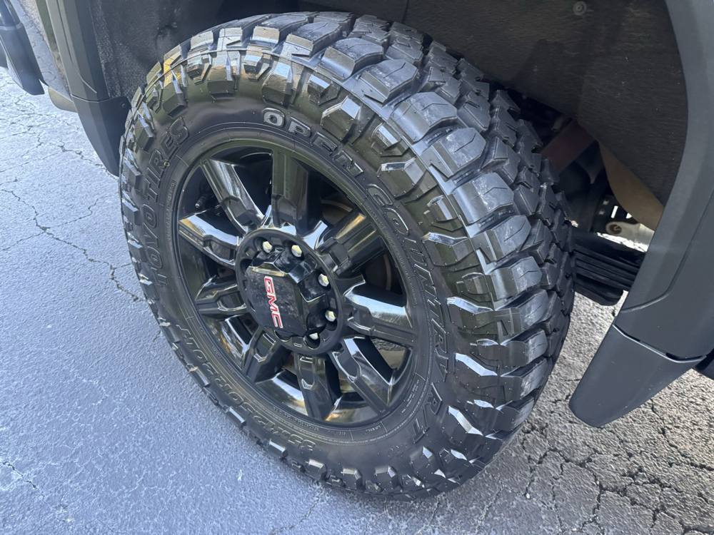 2024 GMC Sierra 2500HD — photo 15 of 44