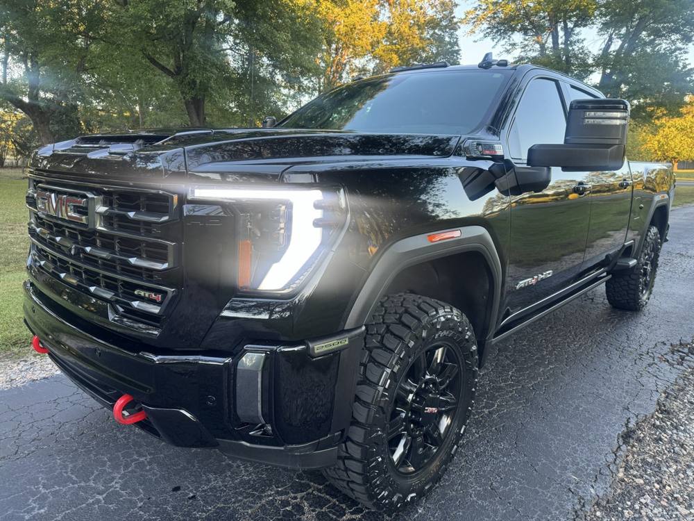 2024 GMC Sierra 2500HD — photo 2 of 44