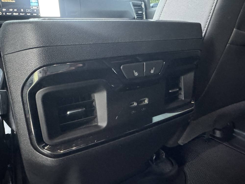 2024 GMC Sierra 2500HD — photo 24 of 44