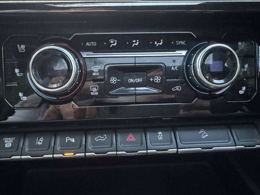2024 GMC Sierra 2500HD — photo 39 of 44