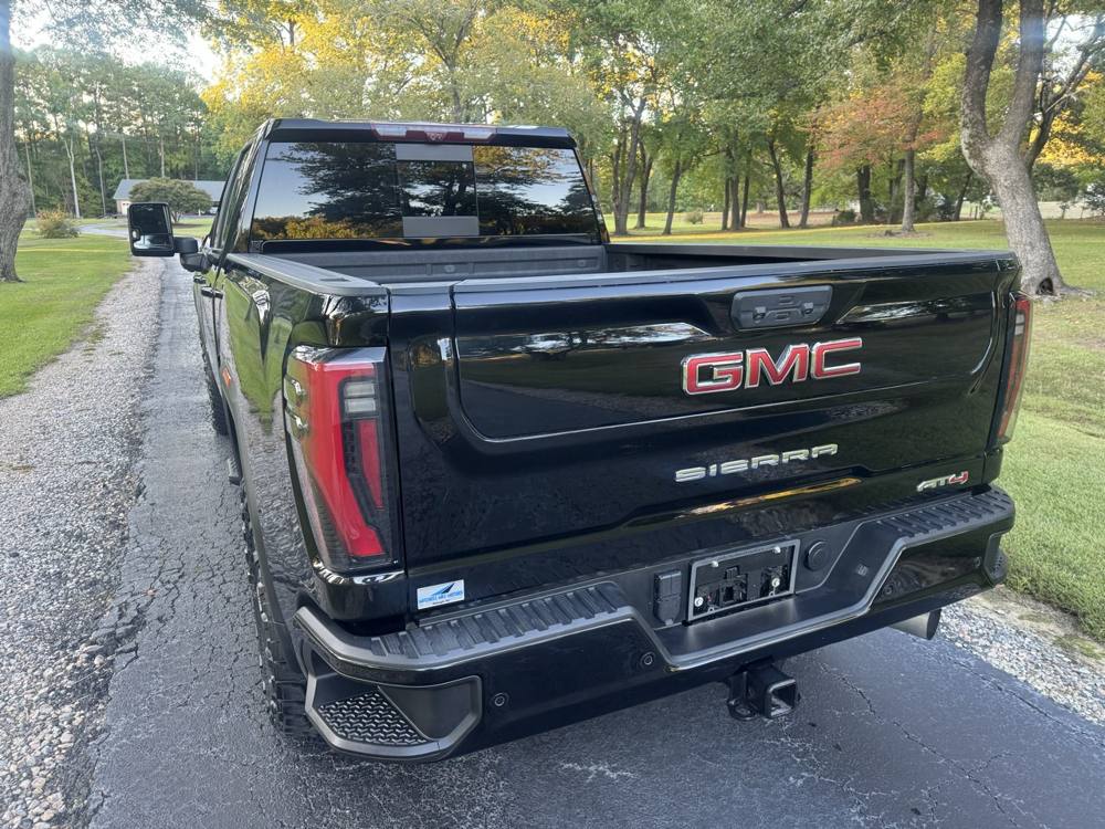 2024 GMC Sierra 2500HD — photo 6 of 44