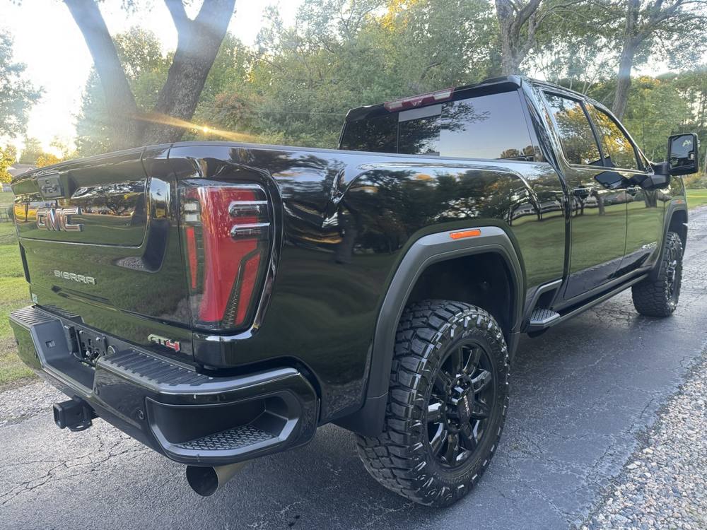 2024 GMC Sierra 2500HD — photo 7 of 44