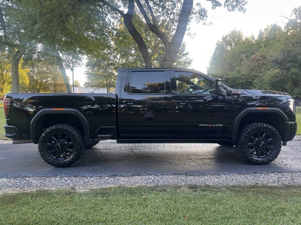 2024 GMC Sierra 2500HD — photo 8 of 44
