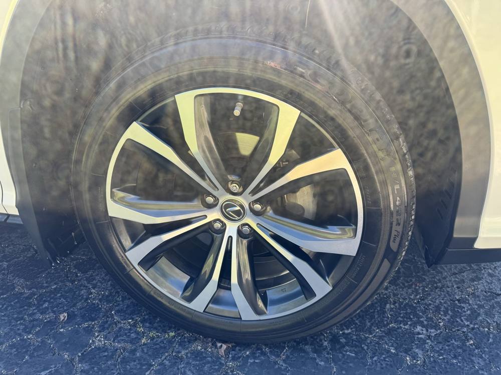 2019 Lexus RX — photo 10 of 41