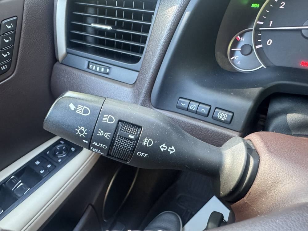2019 Lexus RX — photo 27 of 41