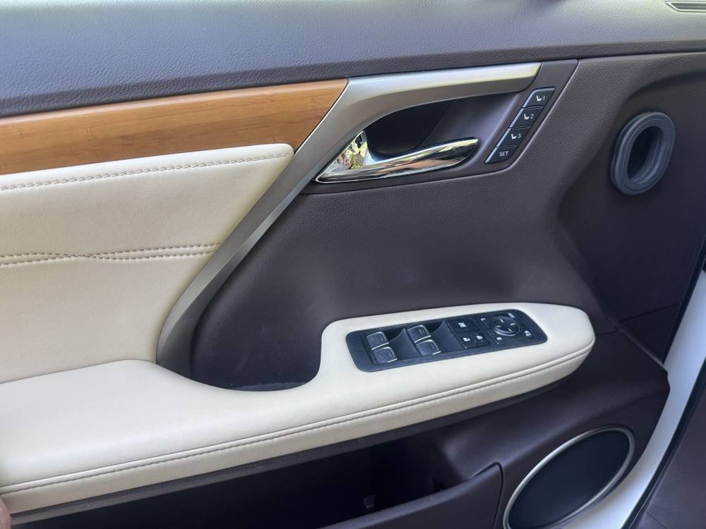 2019 Lexus RX — photo 31 of 41