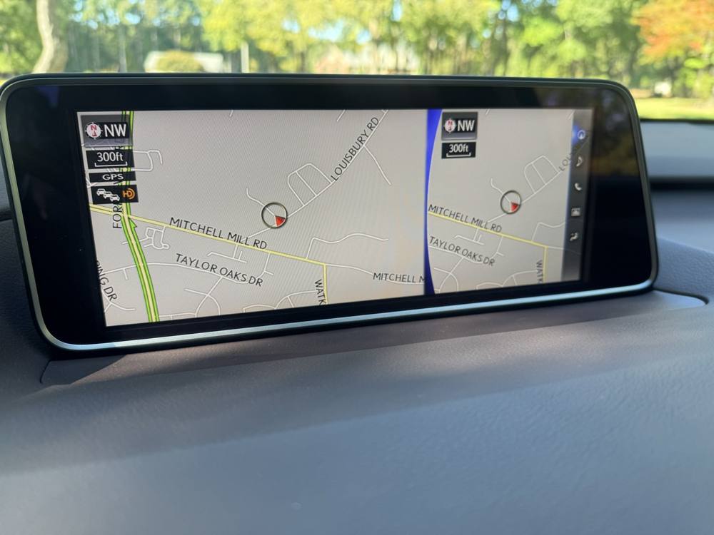 2019 Lexus RX — photo 33 of 41