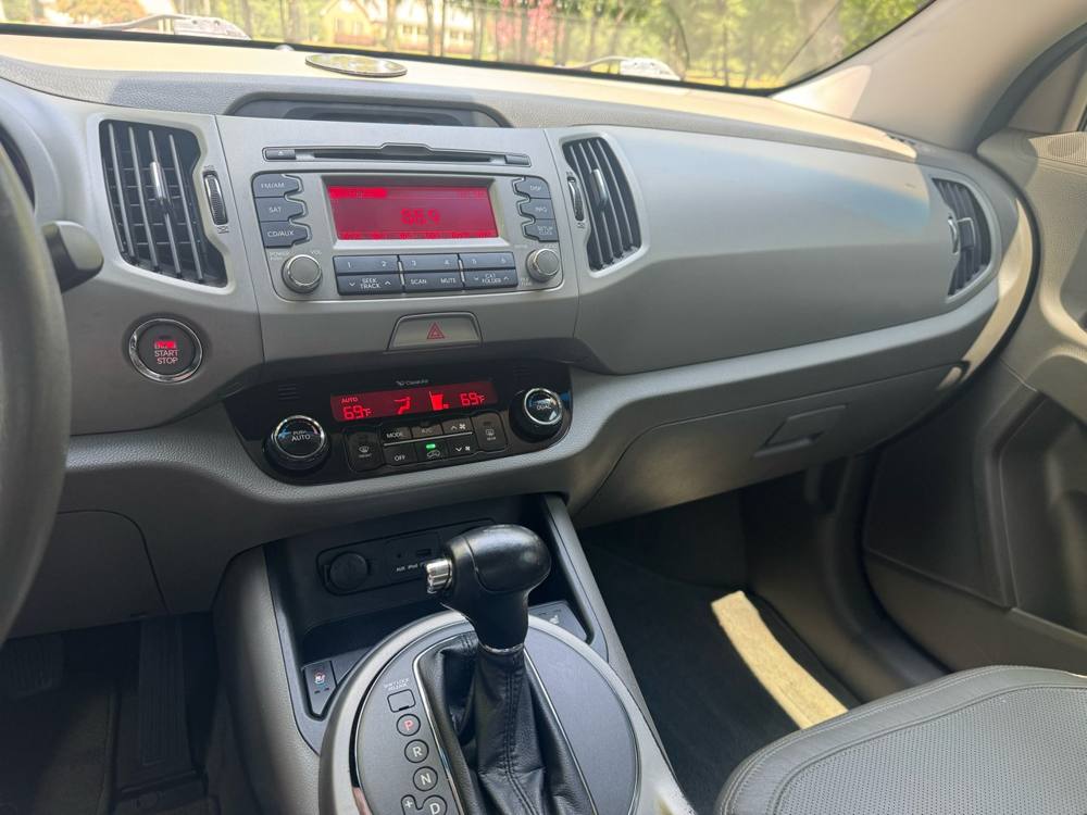 2011 Kia Sportage — photo 32 of 35