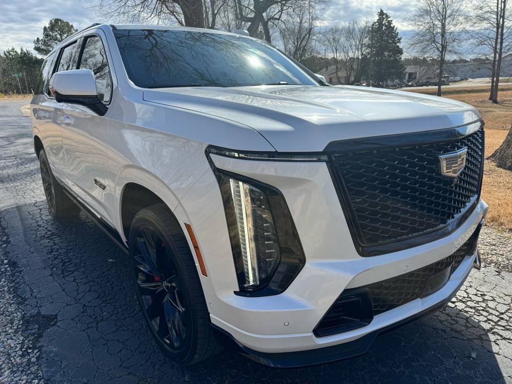 2025 Cadillac Escalade — photo 10 of 48