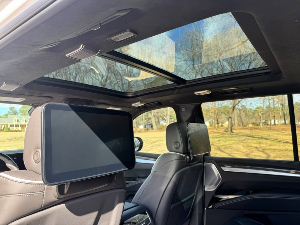 2025 Cadillac Escalade — photo 23 of 48